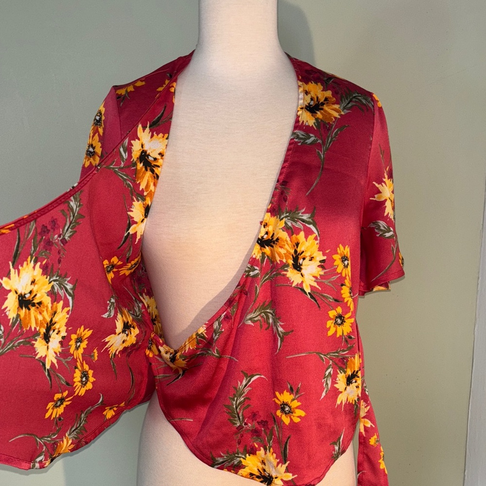 EXPRESS Elegant Floral Wrap Blouse - Burgundy and Yellow Size small - Picture 8 of 10